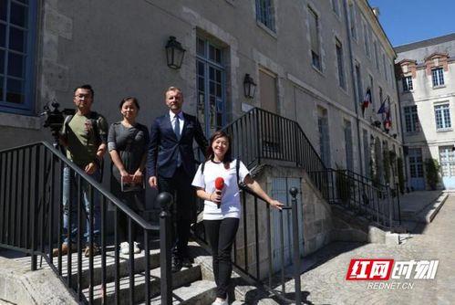 沭阳网红吃瓜事件视频,一场网络热议的瓜田奇谈 第2张 沭阳网红吃瓜事件视频,一场网络热议的瓜田奇谈 第2张