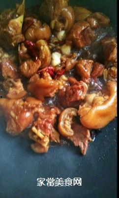 猪蹄红烧爆料做法视频教程,家常美味，一学就会